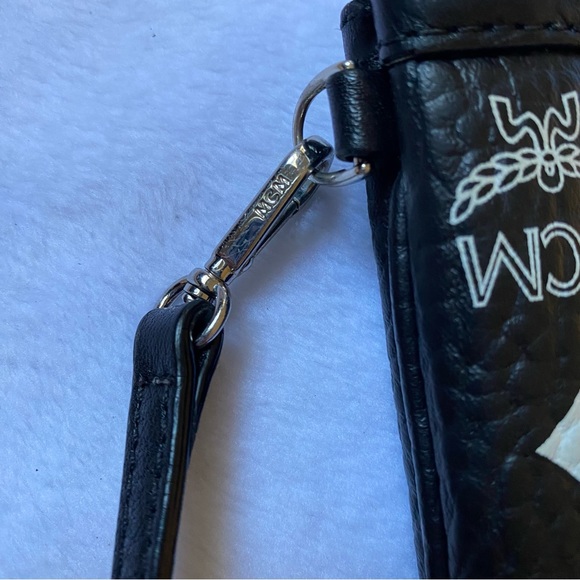 MCM Visetos Signature Logo Small Clutch Pouch Wristlet Purse Black & White - Picture 7 of 15